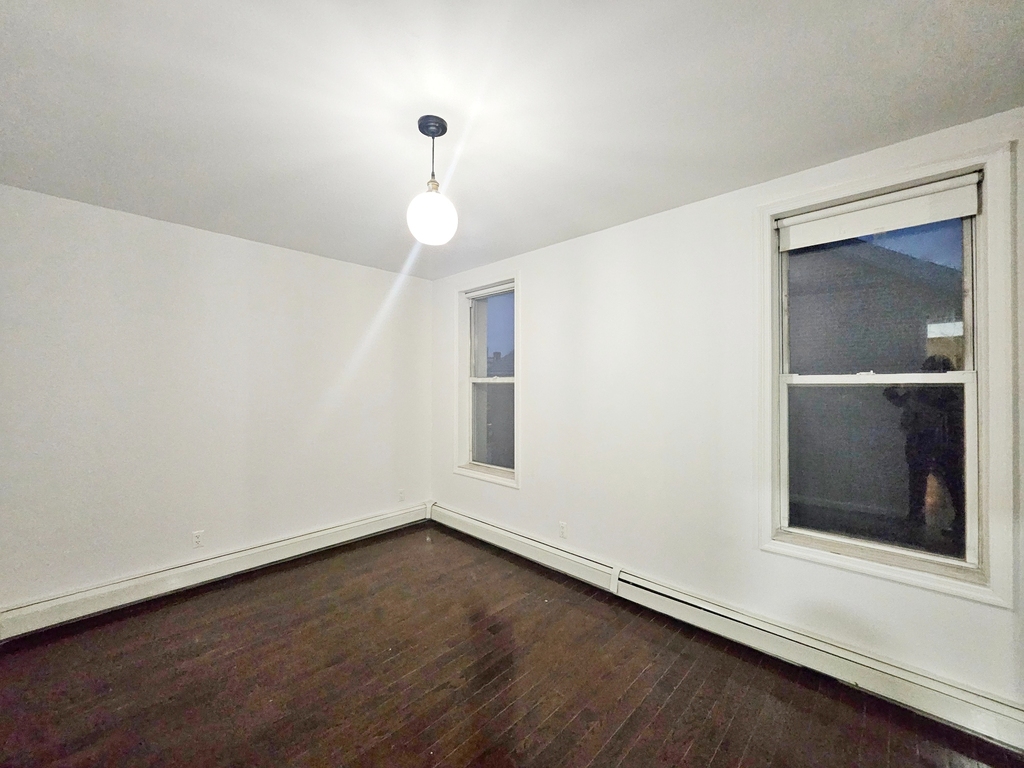 7104 Narrows Avenue - Photo 4