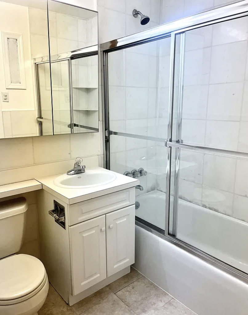 1680 York Avenue - Photo 8
