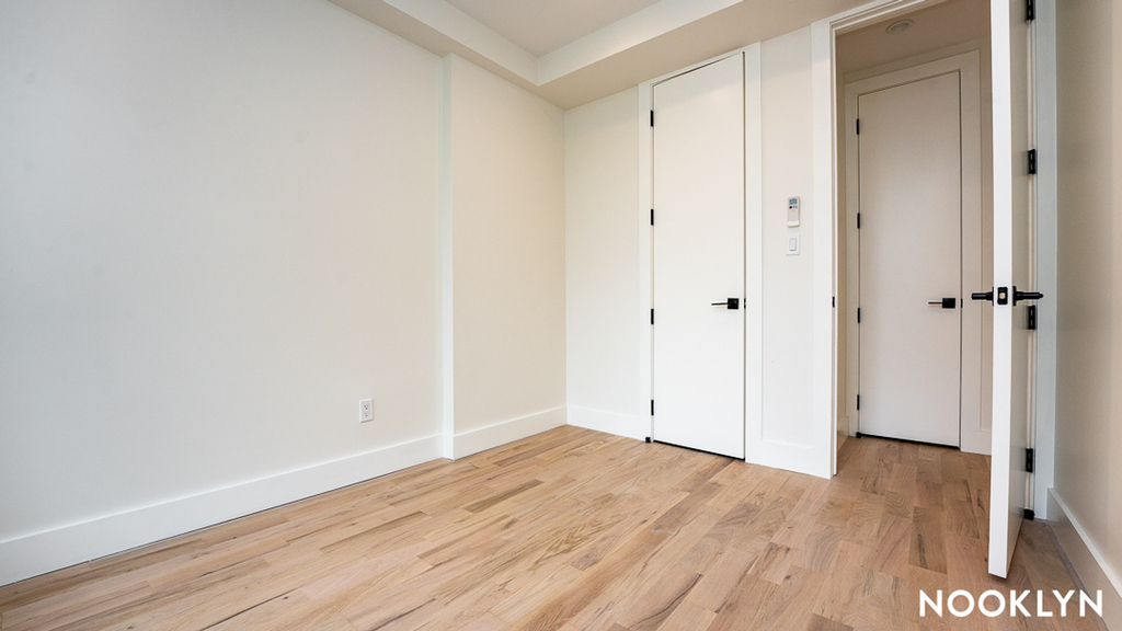 123 Park Avenue - Photo 4