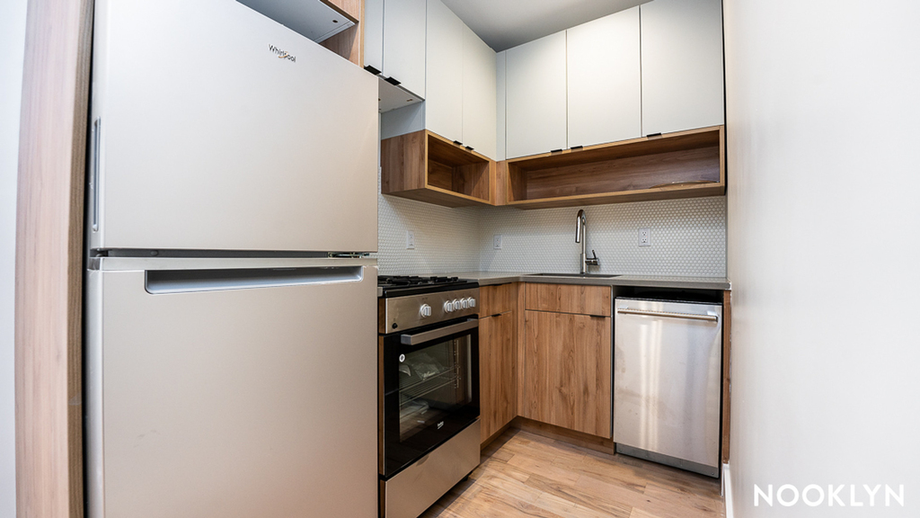 123 Park Avenue - Photo 7