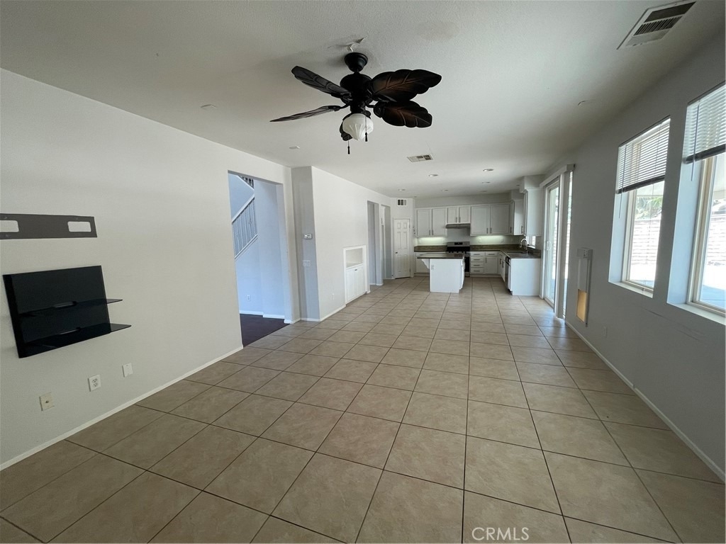 37222 Camden Dr - Photo 8
