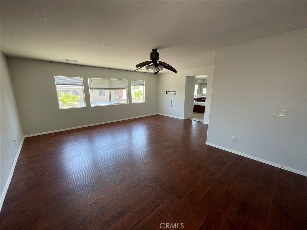 37222 Camden Dr - Photo 18