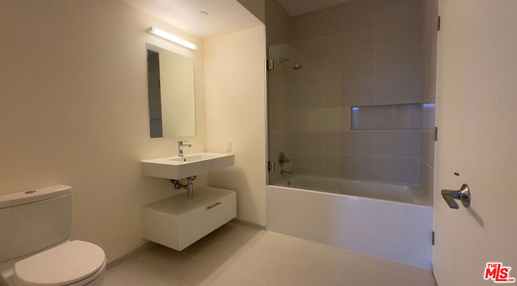 8500 W Sunset - Photo 6
