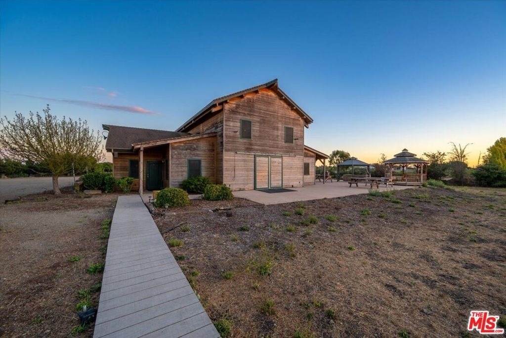 220 Hans Place - Photo 43