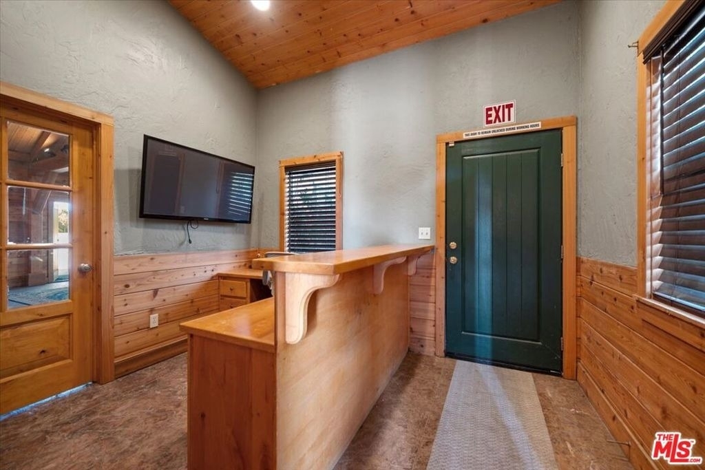 220 Hans Place - Photo 48