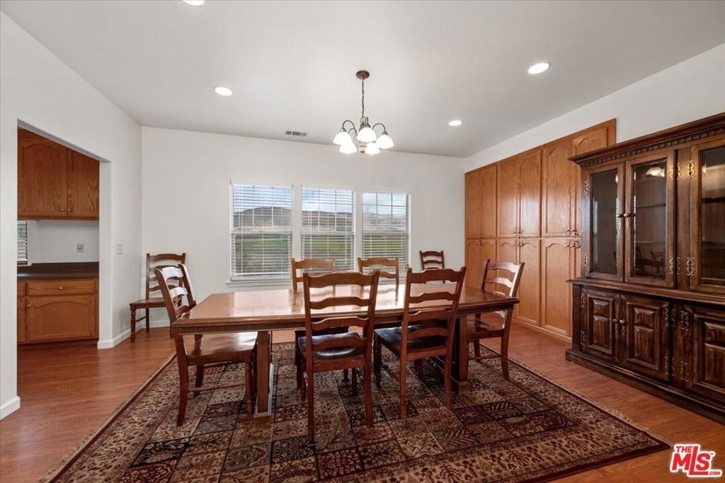 220 Hans Place - Photo 18