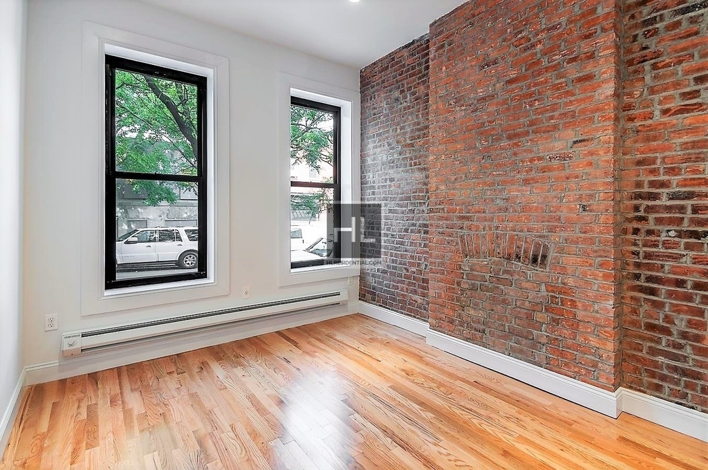 21 Adelphi Street - Photo 0