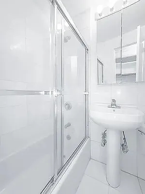 238 East 36th Street - Photo 1