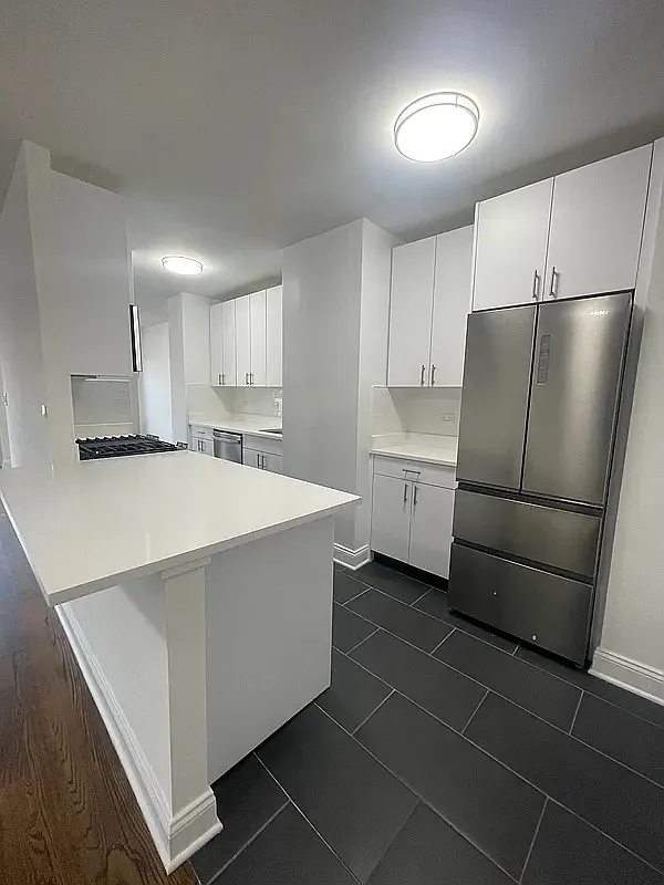 East 89th Street - Photo 1