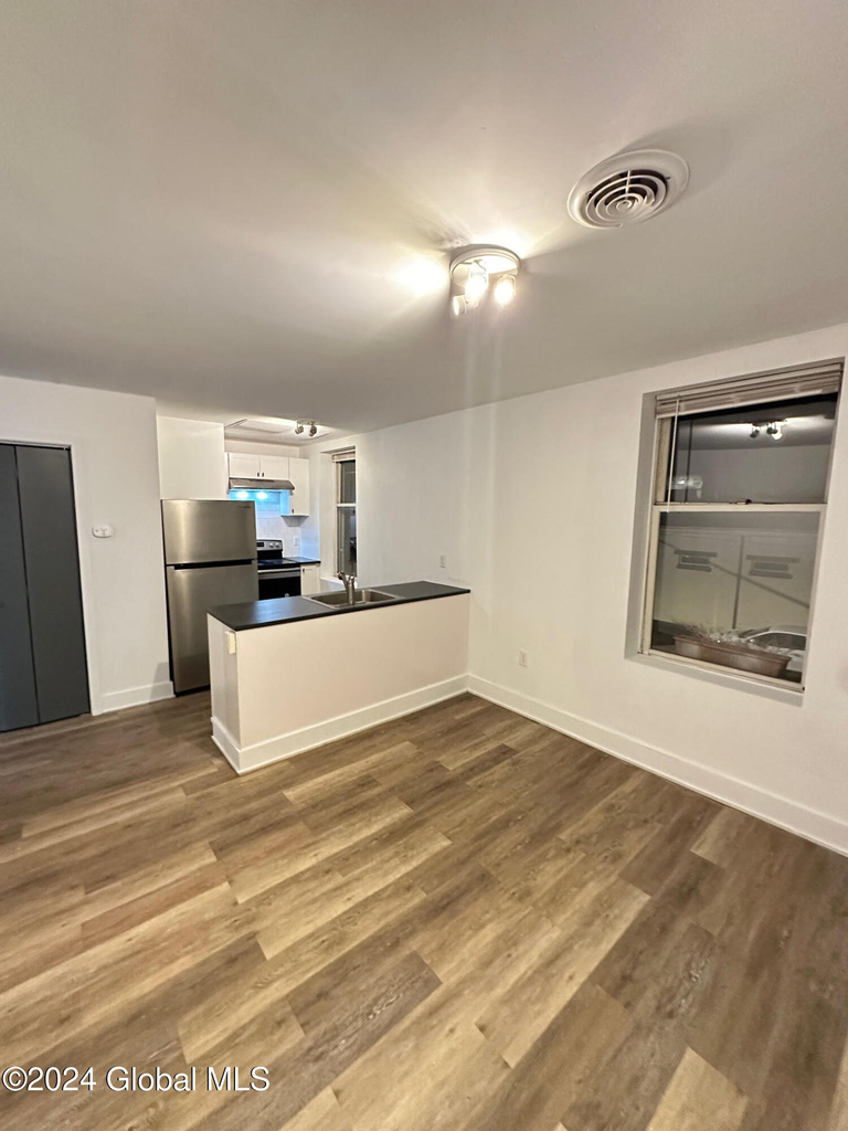 40 River Street - Photo 4