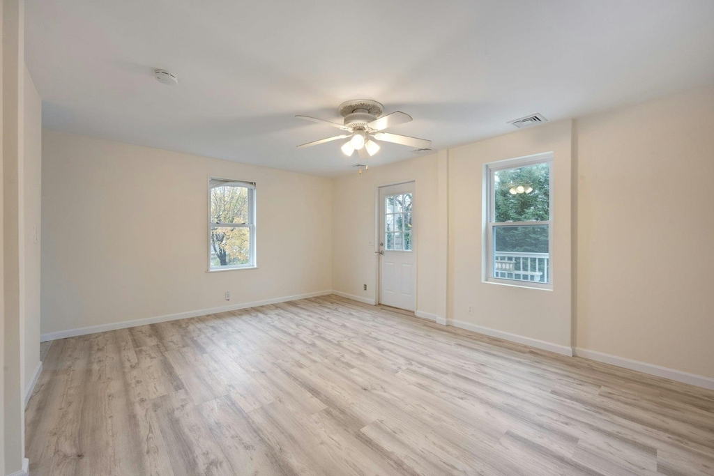 60 Wallace Street - Photo 6