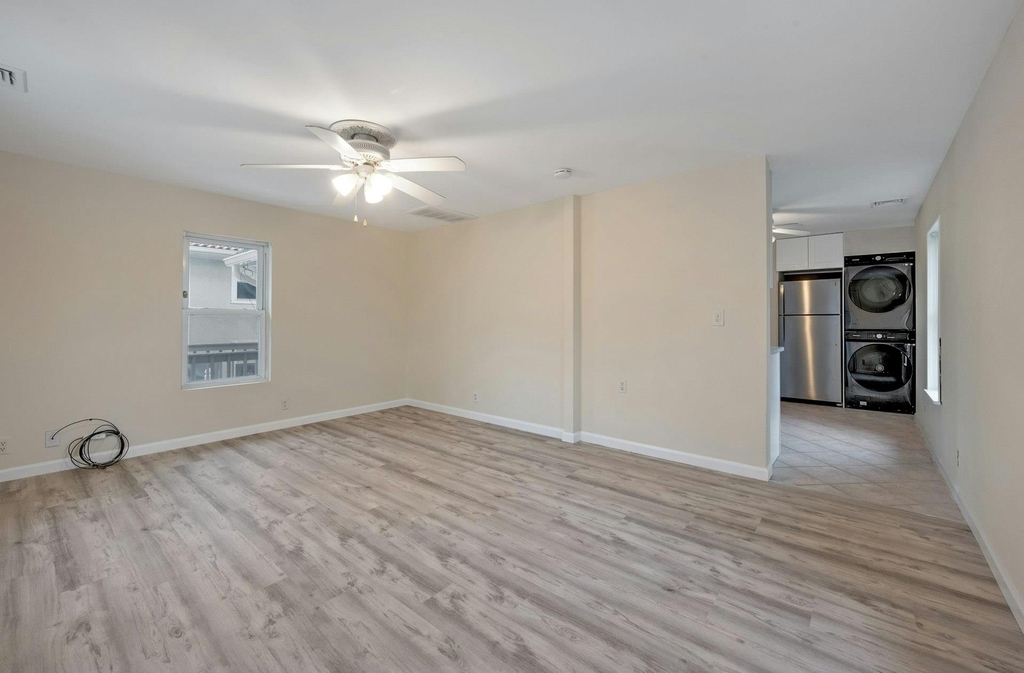 60 Wallace Street - Photo 3
