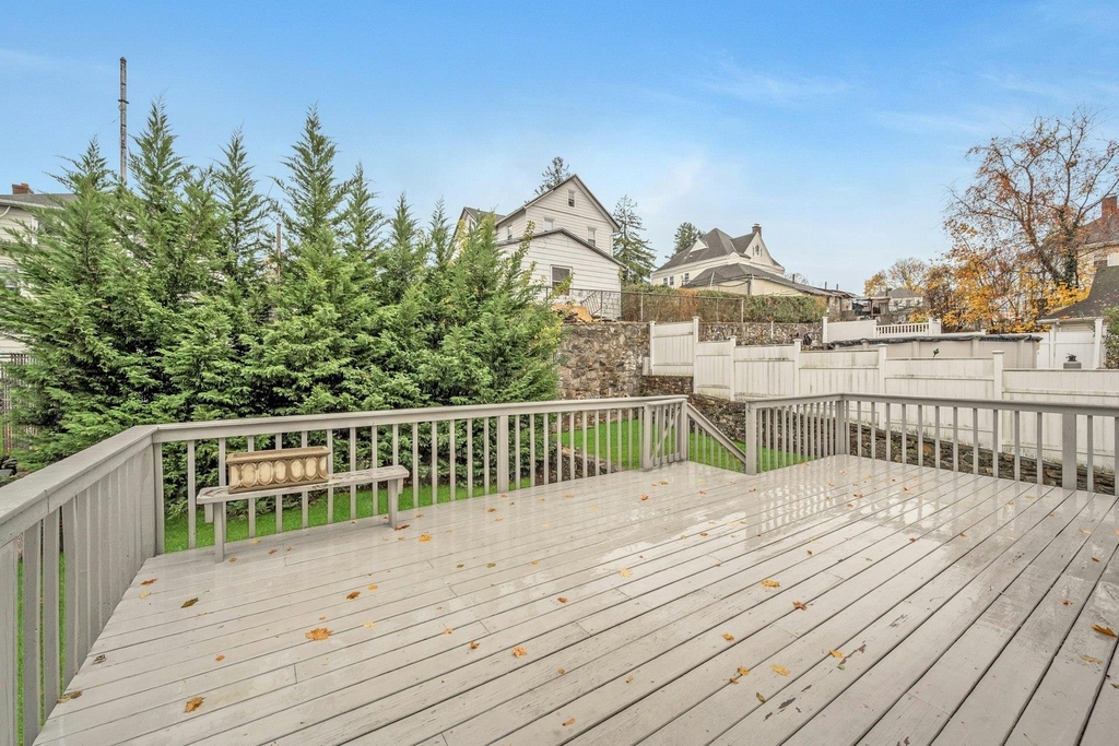 60 Wallace Street - Photo 14