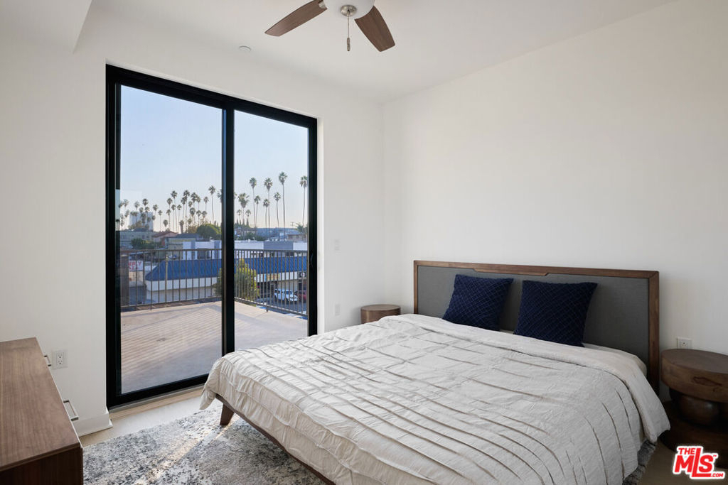 3977 Beverly Boulevard - Photo 6