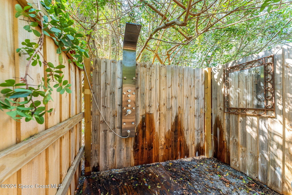1365 Pineapple Avenue - Photo 30