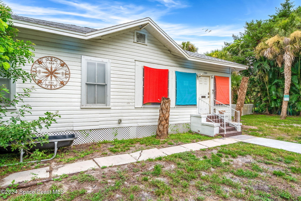 1365 Pineapple Avenue - Photo 9