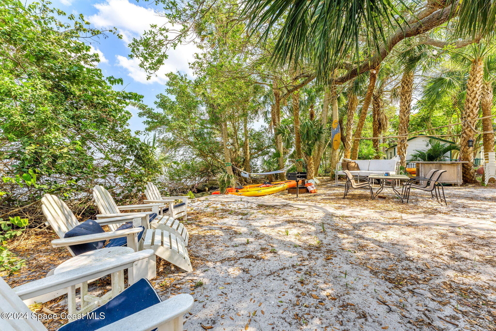 1365 Pineapple Avenue - Photo 7