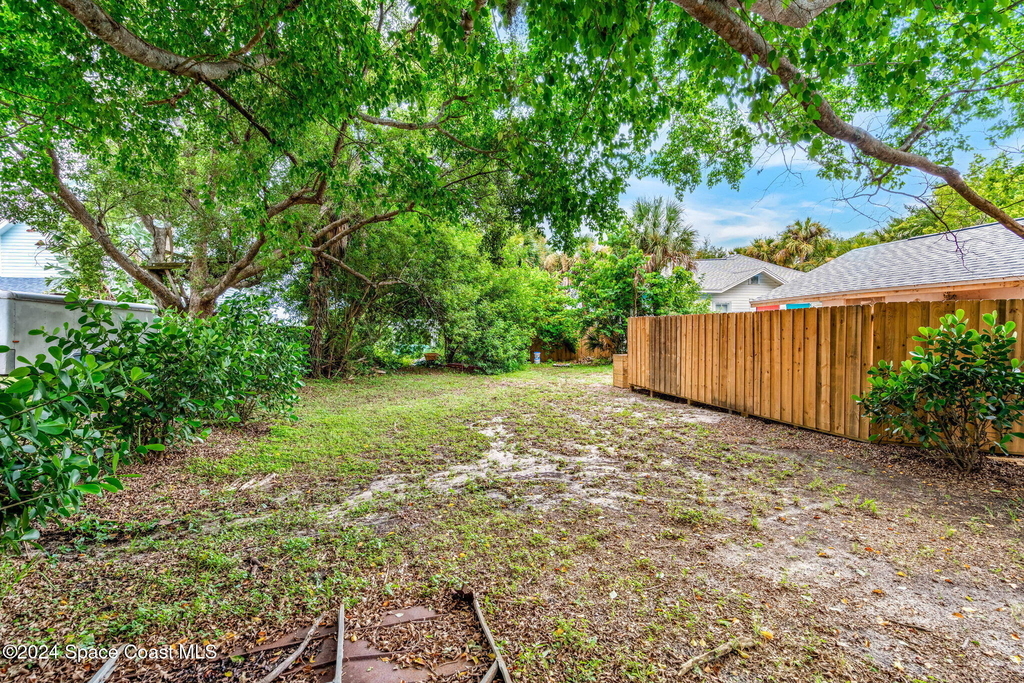 1365 Pineapple Avenue - Photo 24