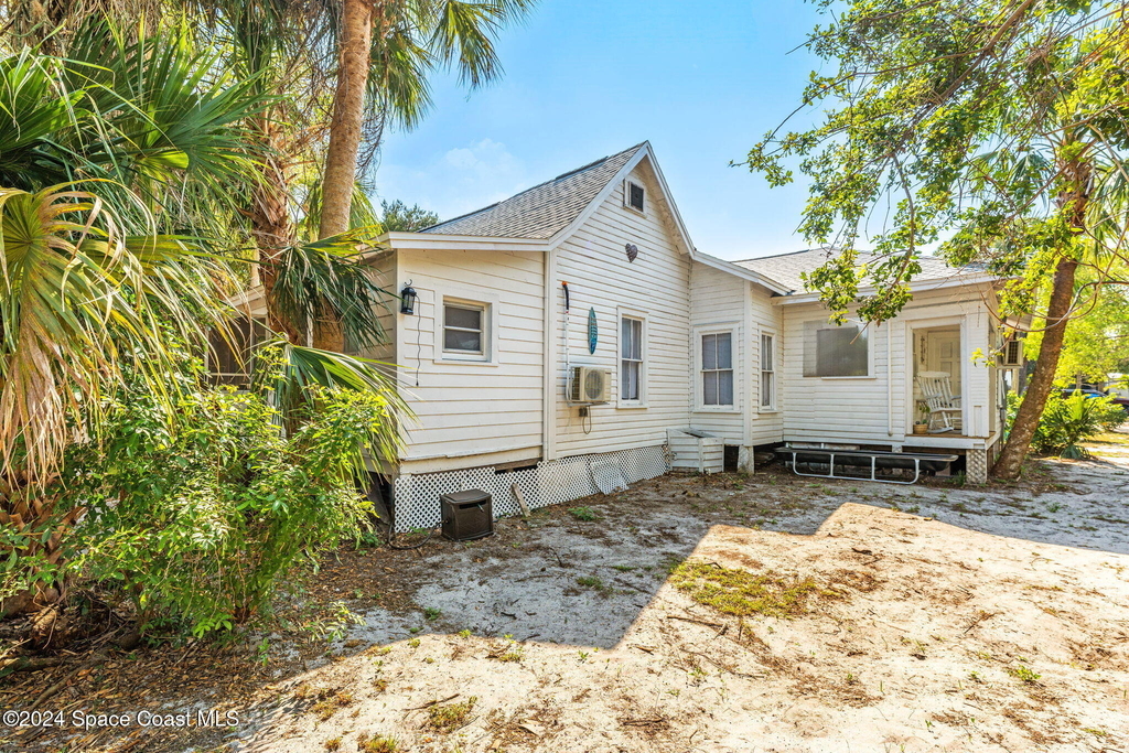 1365 Pineapple Avenue - Photo 32