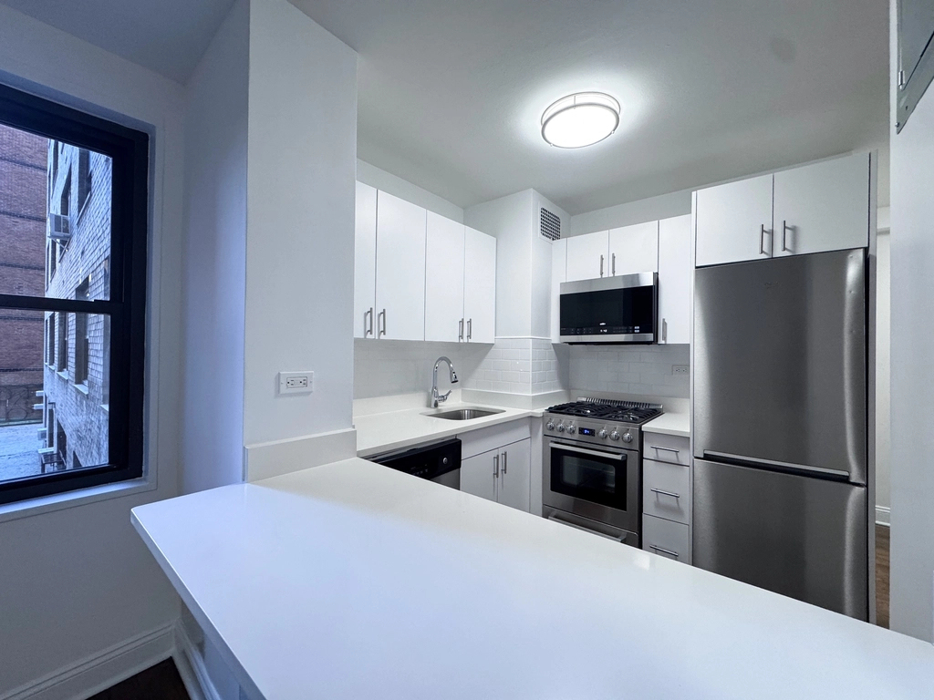 96 fifth avenue - Photo 0