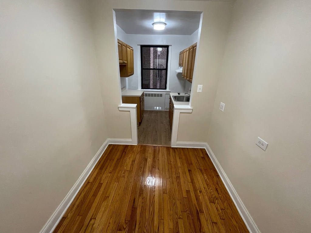 65-65 Booth Street - Photo 0