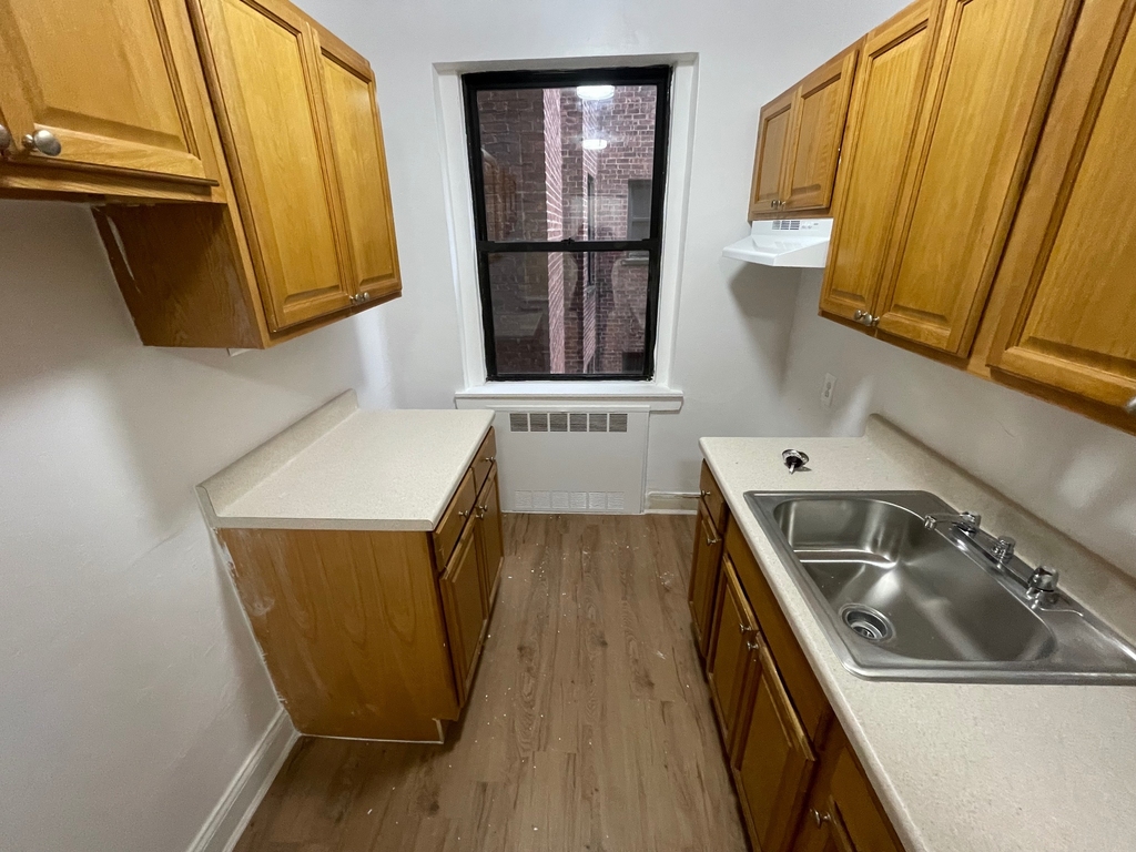 65-65 Booth Street - Photo 2
