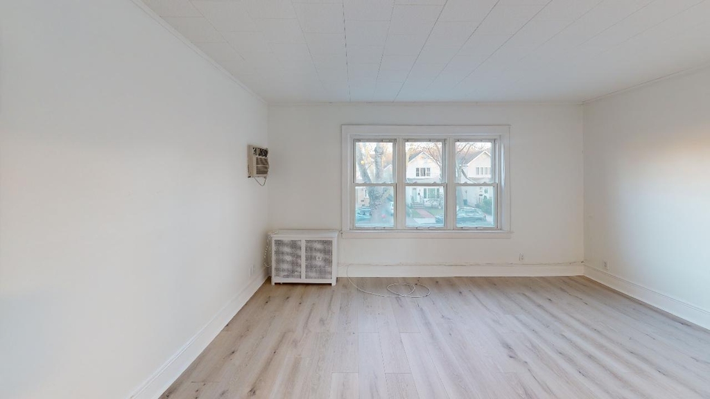 96-29 72nd Road - Photo 3
