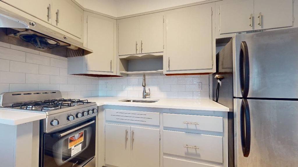 96-29 72nd Road - Photo 7