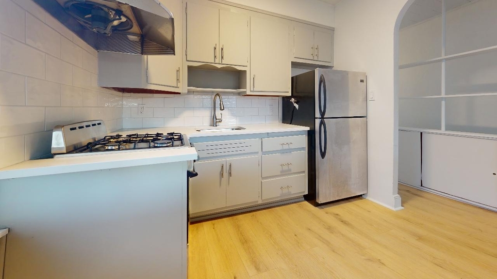 96-29 72nd Road - Photo 6