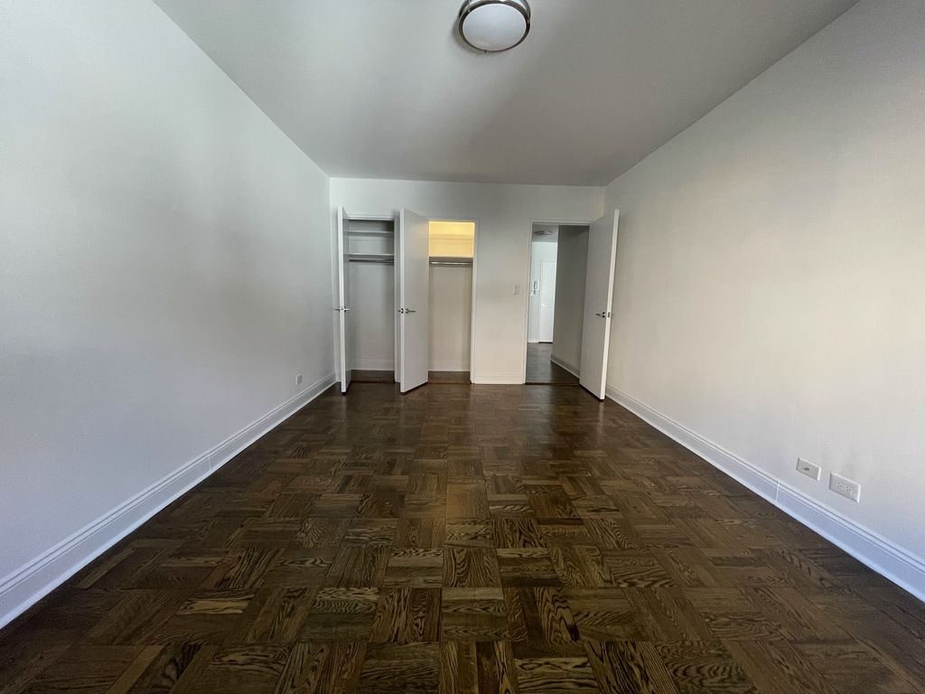 East 35th St - Photo 8