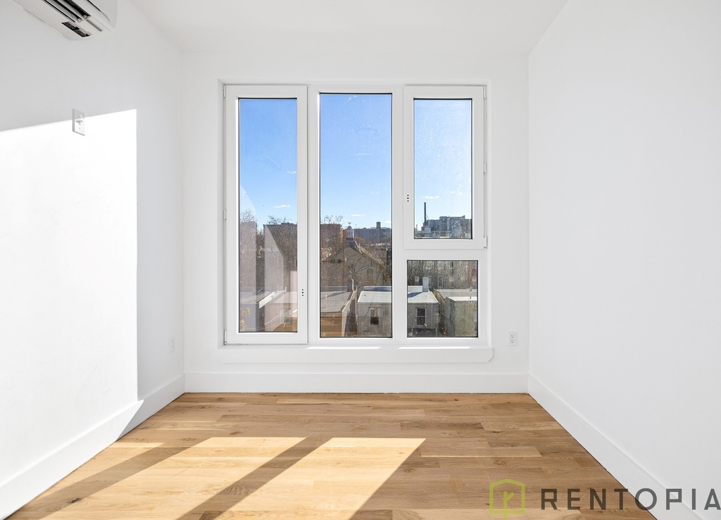 190 Ainslie Street - Photo 4