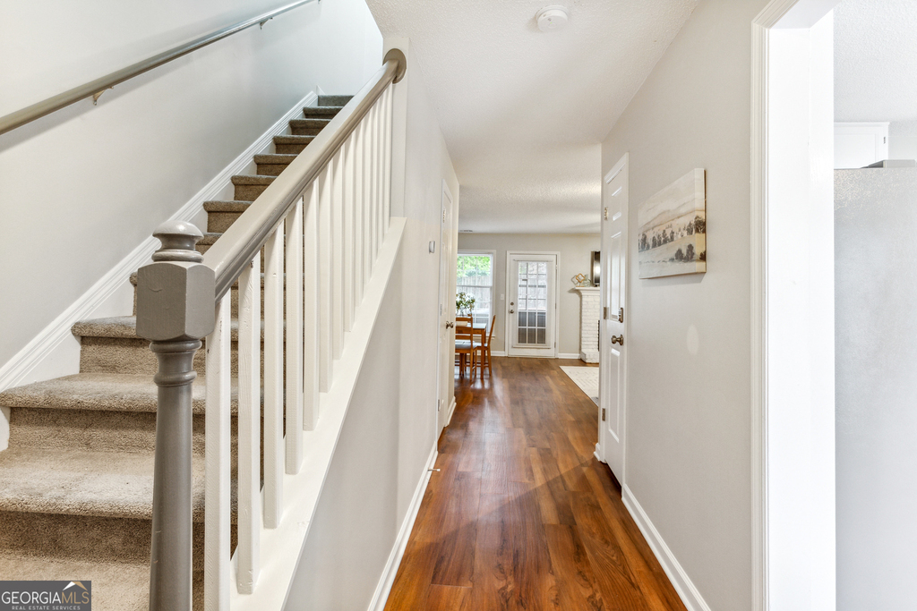 1166 Magnolia Way - Photo 5
