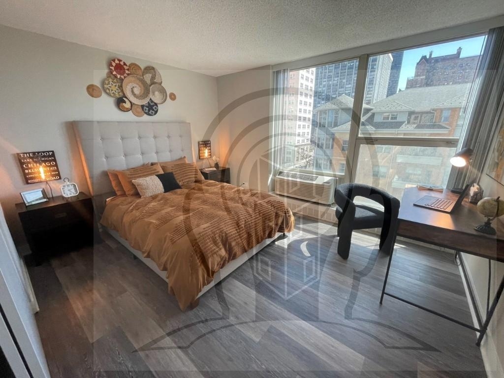 5600 N Sheridan Rd. - Photo 9