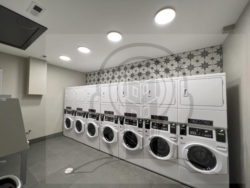 5600 N Sheridan Rd. - Photo 3