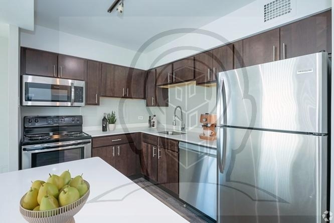 5600 N Sheridan Rd. - Photo 6