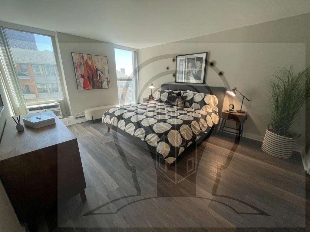 5600 N Sheridan Rd. - Photo 8