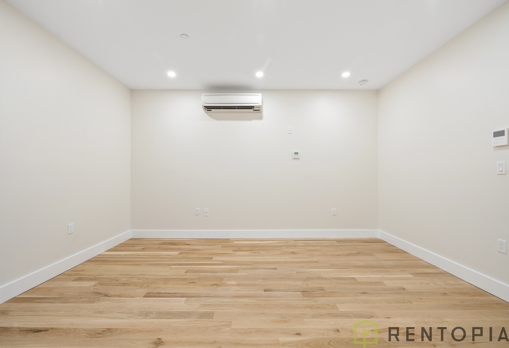 272 South 1st Street - Photo 4
