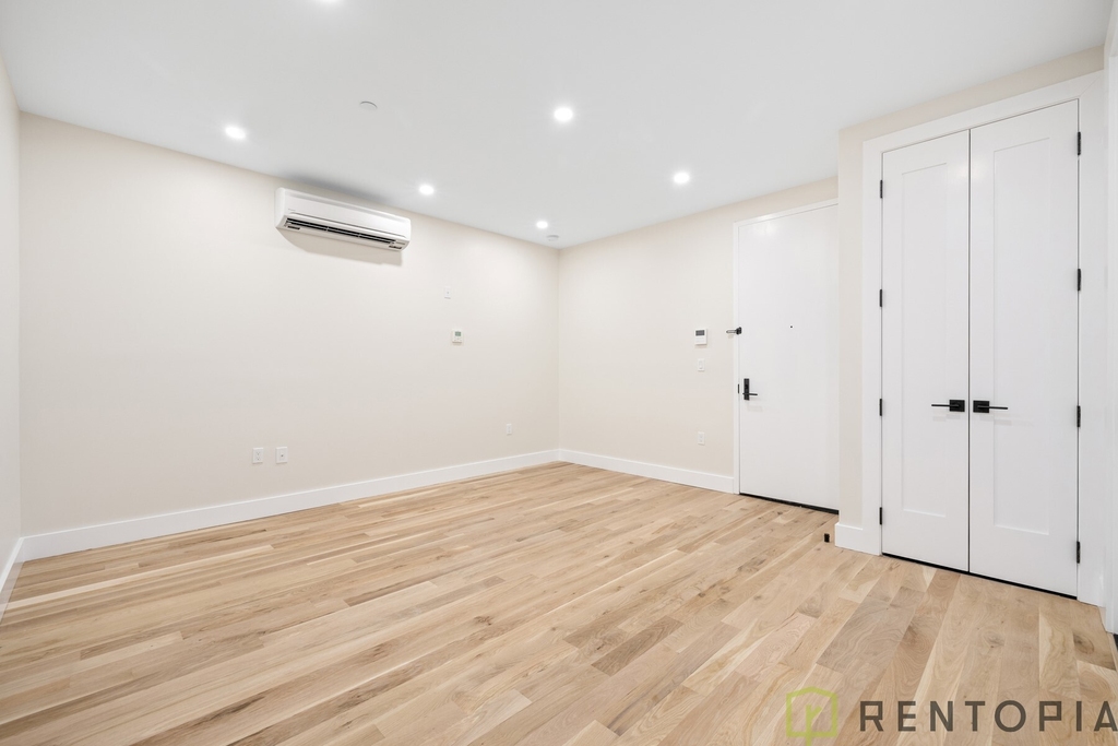 272 South 1st Street - Photo 3