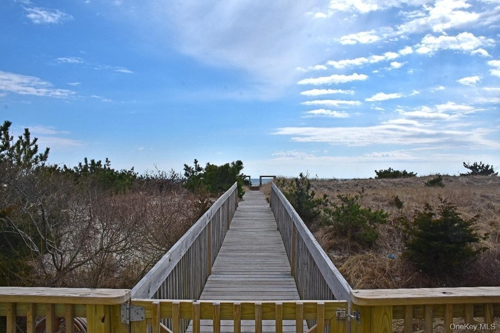 561 Dune Road - Photo 5