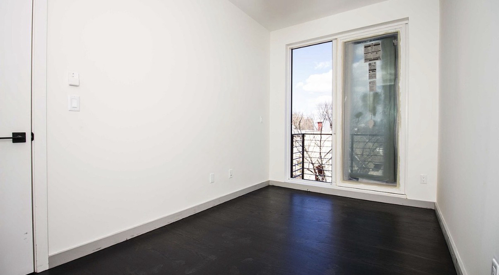Winthrop Street - Photo 3