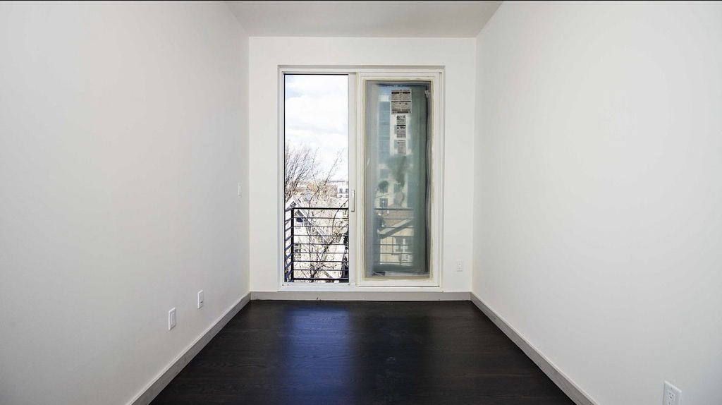Winthrop Street - Photo 4