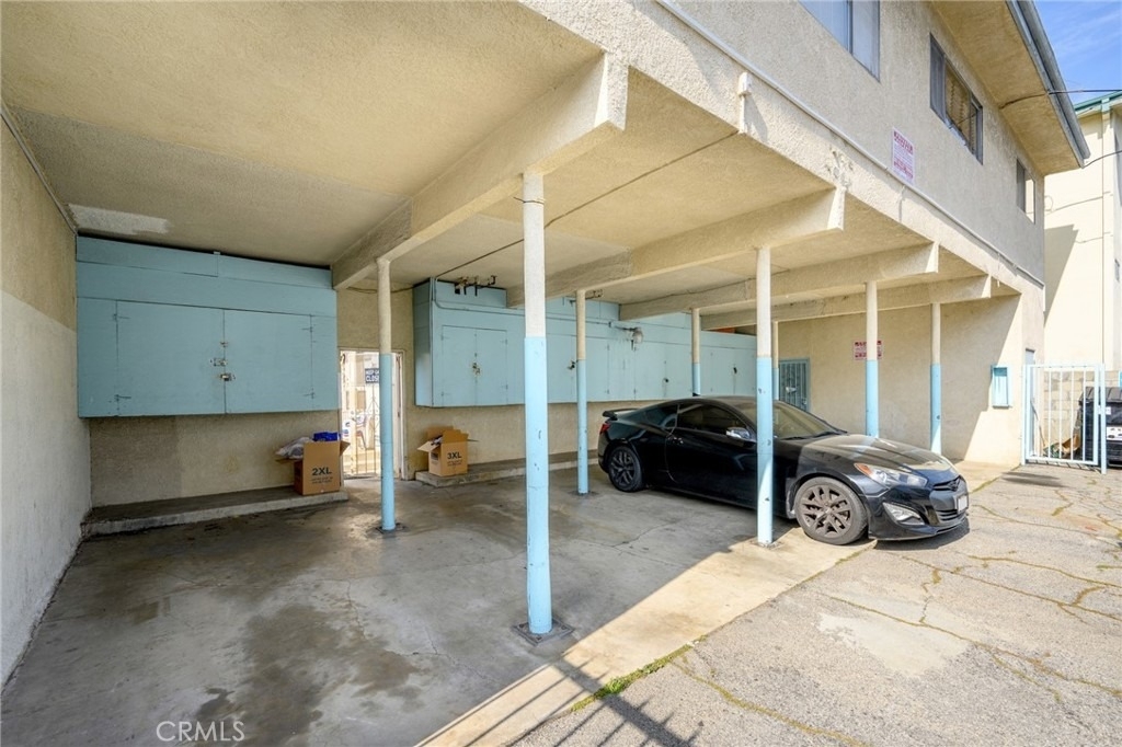 208 E Chevy Chase Drive - Photo 16