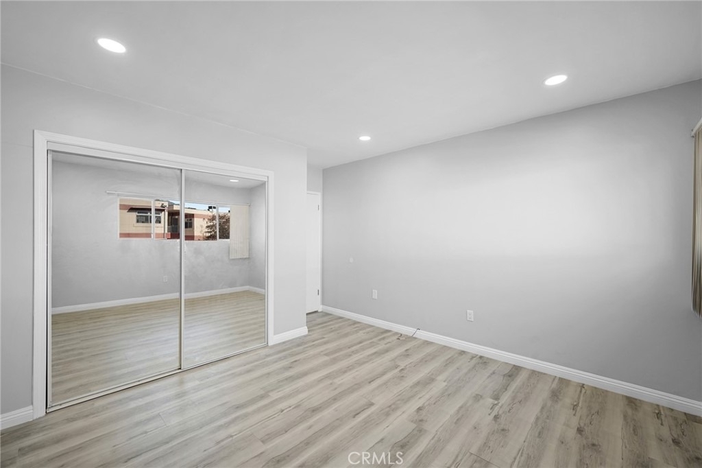 208 E Chevy Chase Drive - Photo 13