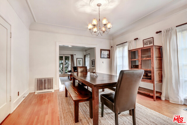 617 N Plymouth Boulevard - Photo 9