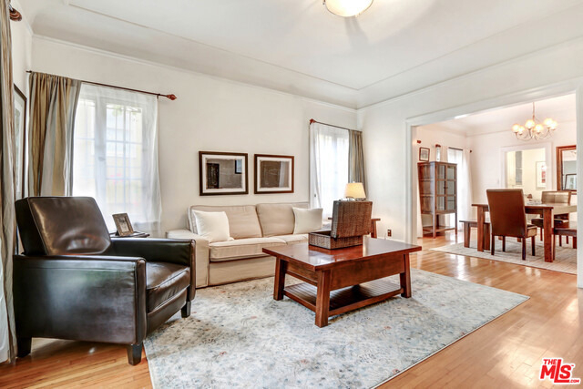 617 N Plymouth Boulevard - Photo 5