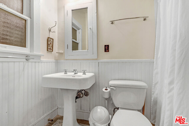 617 N Plymouth Boulevard - Photo 18