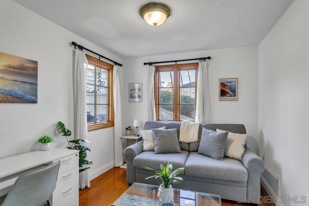 1315 Cave St - Photo 9
