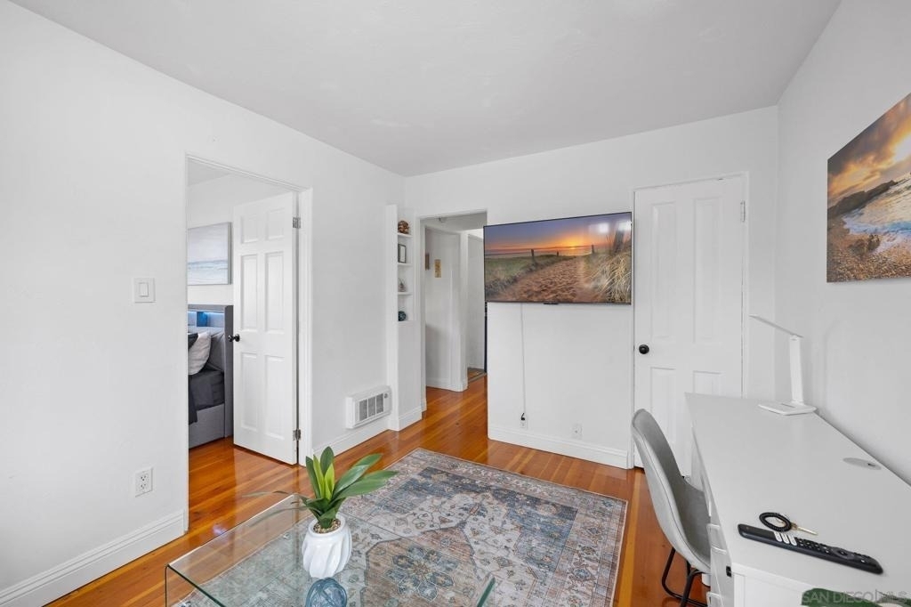 1315 Cave St - Photo 4