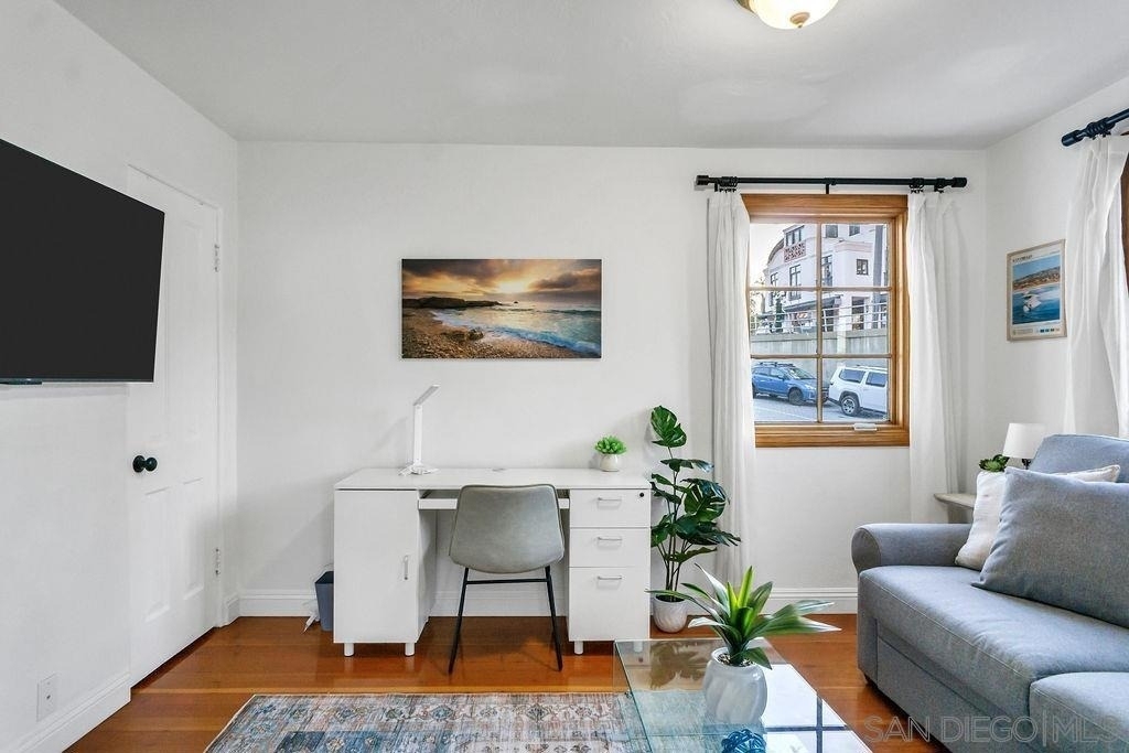 1315 Cave St - Photo 8