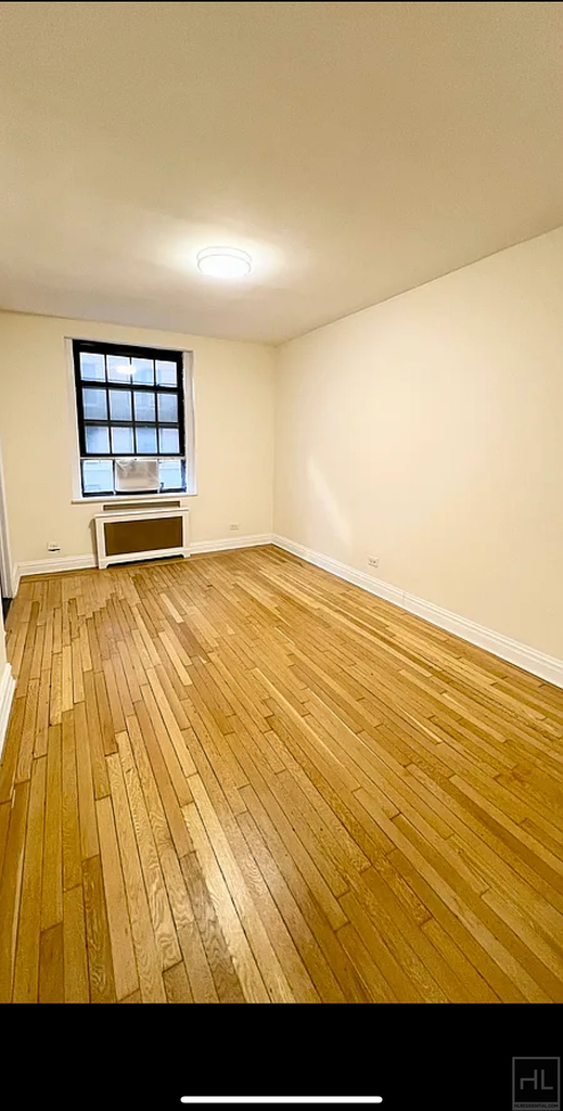 East 63 Street - Photo 2
